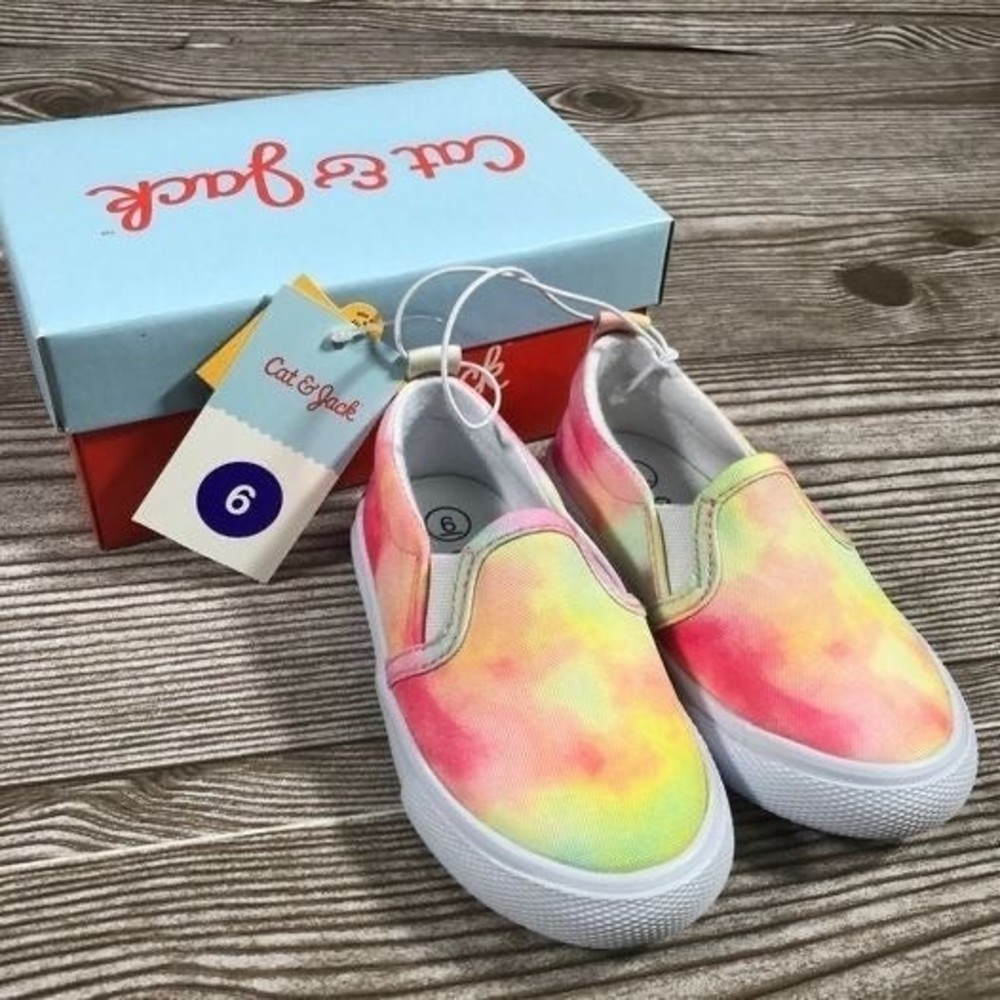 Toddler size 6 Slip on canvas tennis